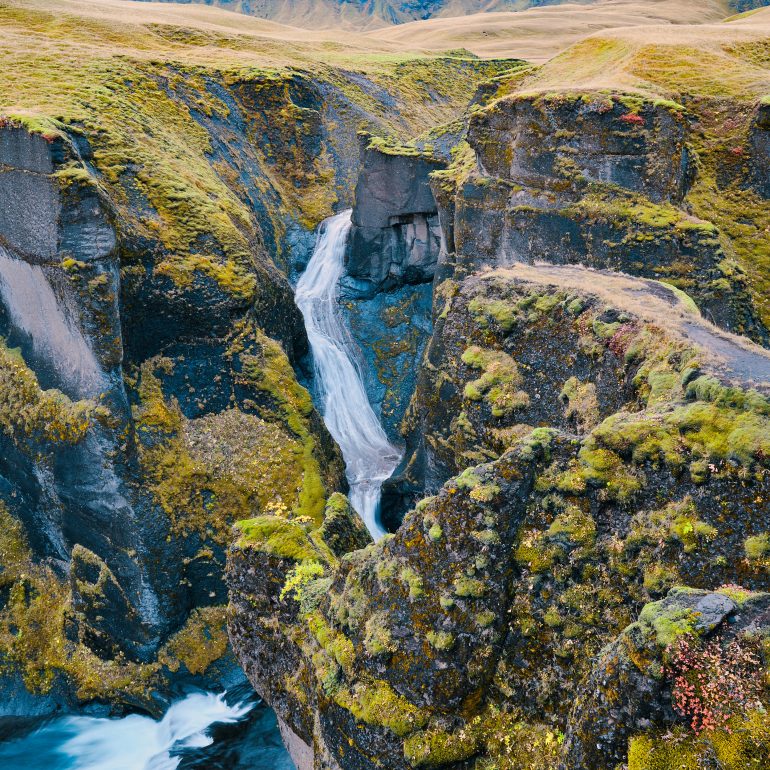 Fjaðrárgljúfur Falls