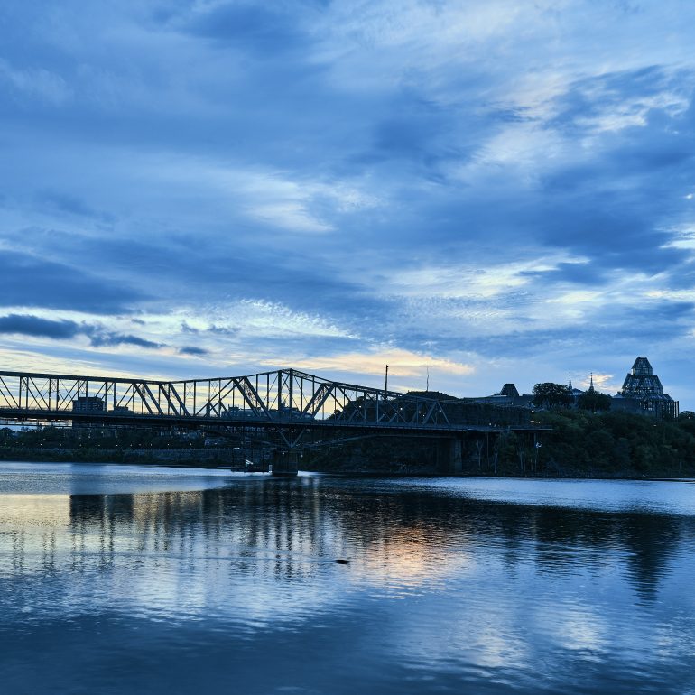 Macdonald-Cartier Bridge