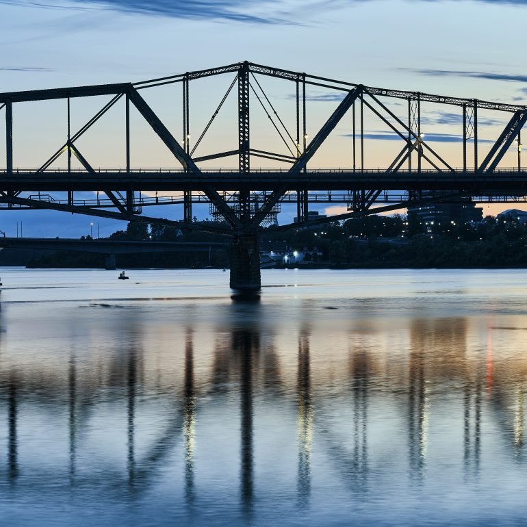 Macdonald-Cartier Bridge