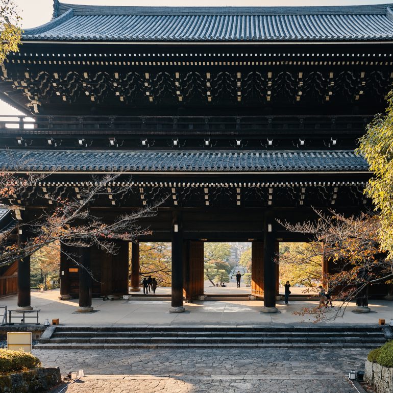 Chion-in Samnon Gate