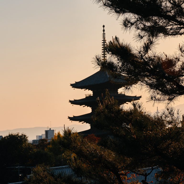 Hōkan-ji Pagoda