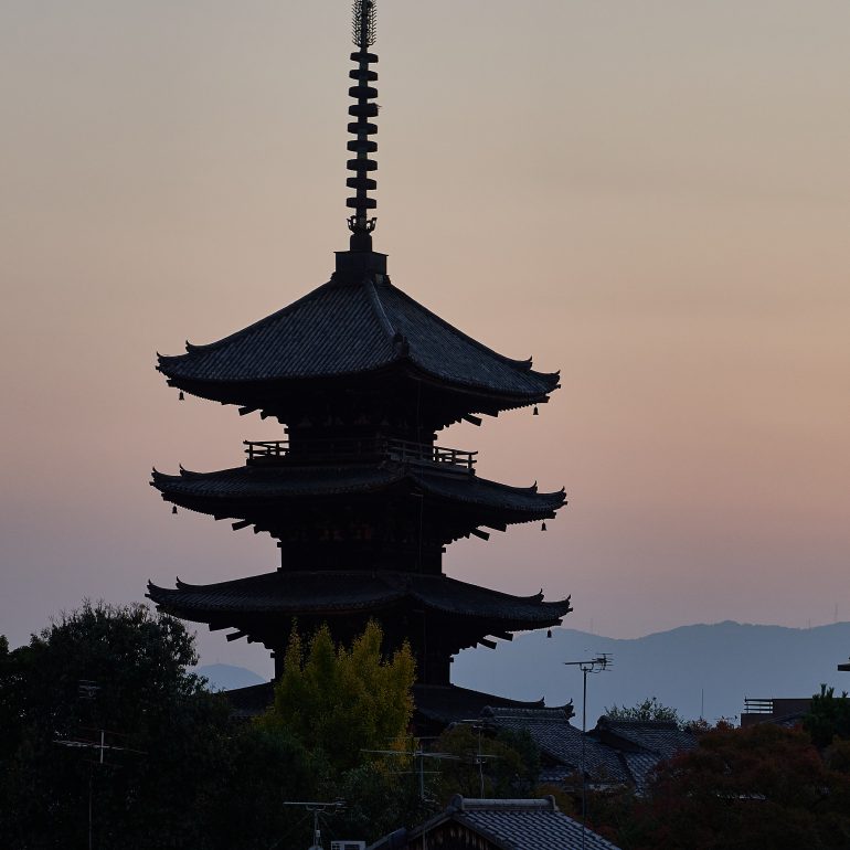 Hōkan-ji Pagoda