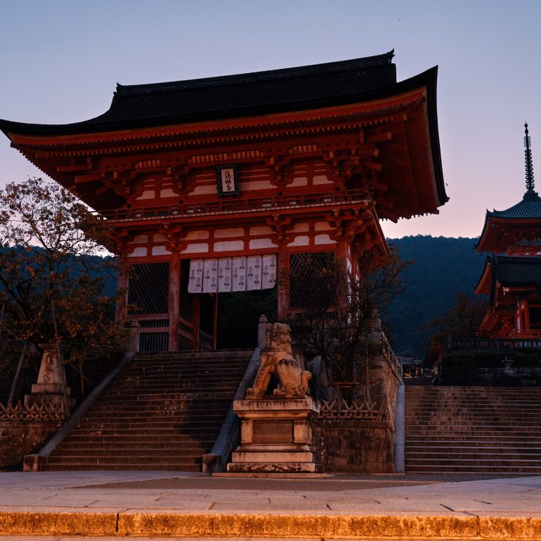 Kiyomizu-dera Niomon Gate