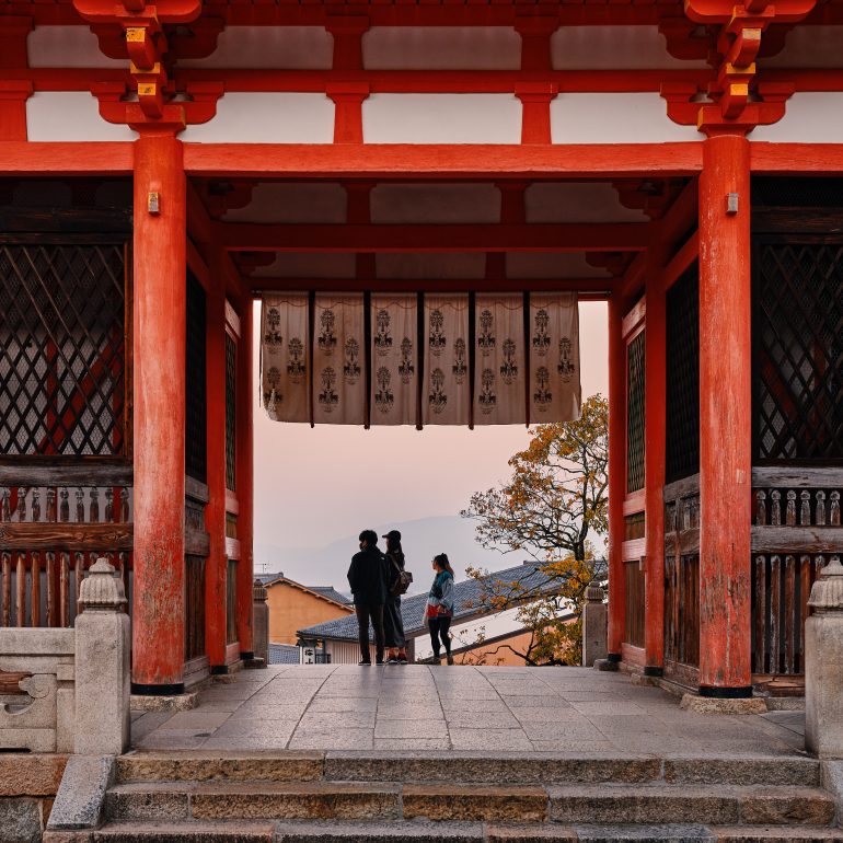 Kiyomizu-dera Niomon Gate